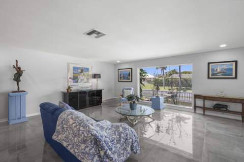 6797 Bayshore Drive, Lake Worth FL - photo 7 of 34