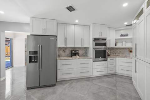 6797 Bayshore Drive, Lake Worth FL - photo 11 of 34