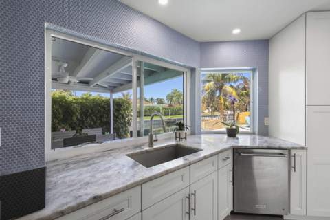 6797 Bayshore Drive, Lake Worth FL - photo 10 of 34
