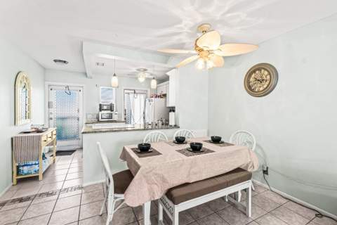 2121 NE 1st Court #202, Boynton Beach FL - photo 11 of 28