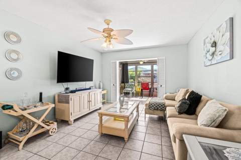 2121 NE 1st Court #202, Boynton Beach FL - photo 12 of 28