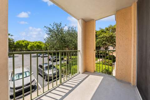 117 Yacht Club Way #205, Hypoluxo FL - photo 10 of 29