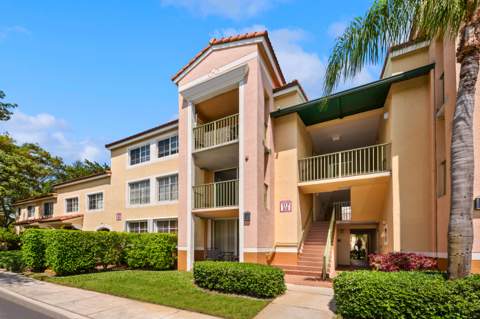 117 Yacht Club Way #205, Hypoluxo FL - photo 11 of 29