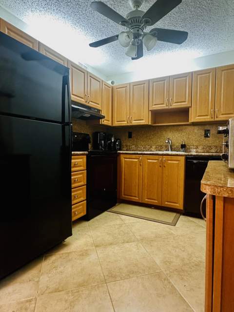 750 Burgundy P, Delray Beach FL - photo 9 of 40