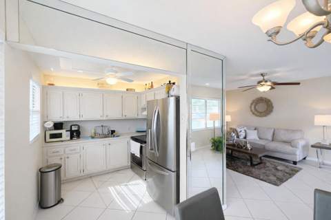 33 Preston A, Boca Raton FL - photo 6 of 22