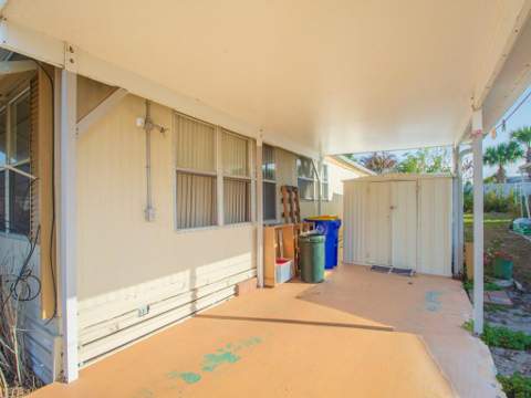 335 NE Tropicalia Lane, Jensen Beach FL - photo 6 of 34