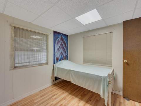 335 NE Tropicalia Lane, Jensen Beach FL - photo 24 of 34