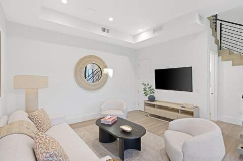 201 SE 4th Avenue, Delray Beach FL - photo 8 of 97
