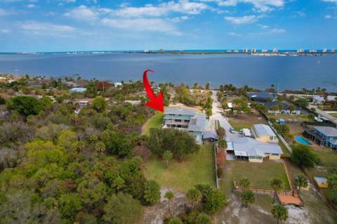 3712 E Mockingbird Hill, Jensen Beach FL - photo 13 of 62