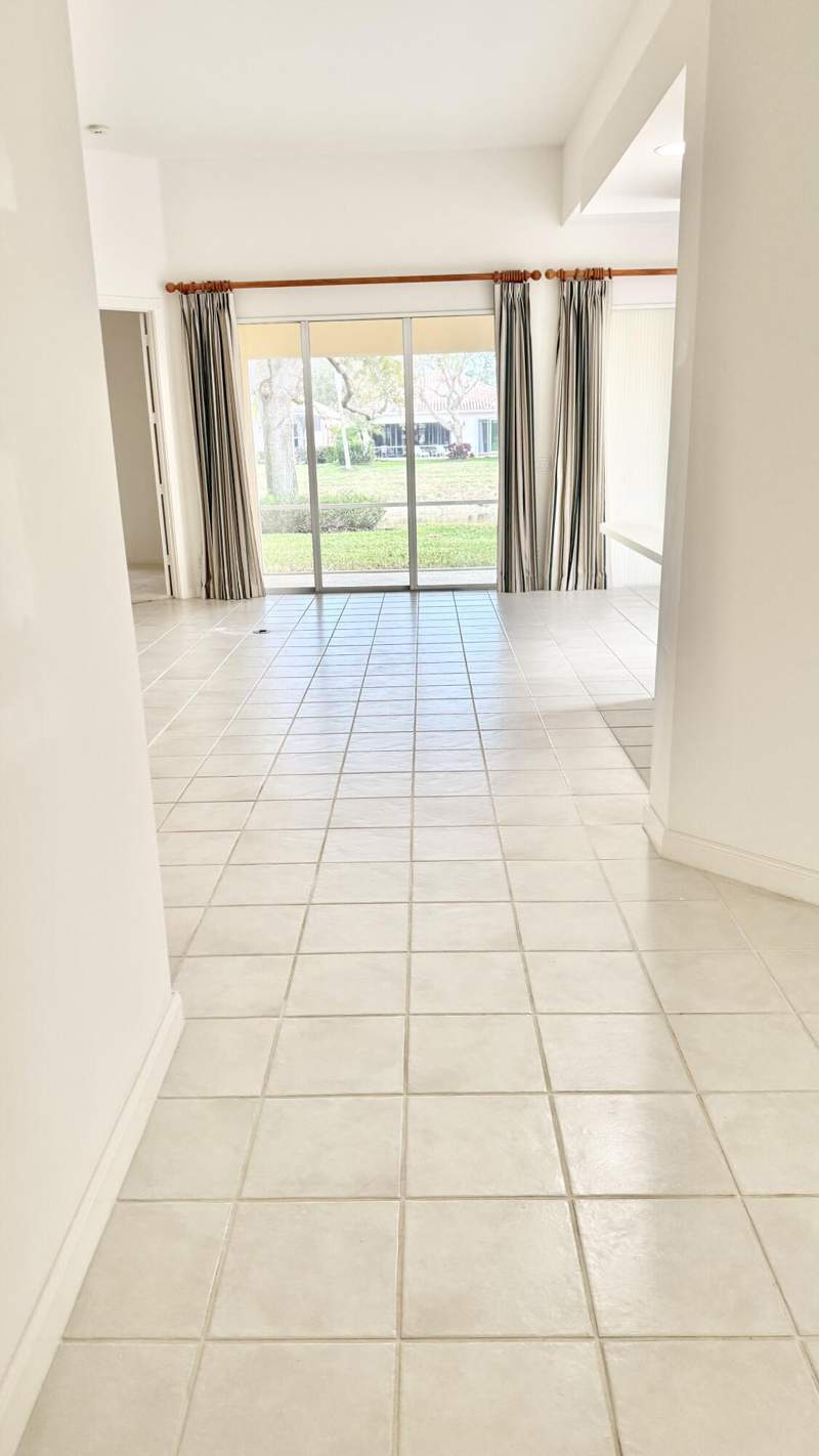 3 bedroom Single Family Residence at 7800 Quida Drive, Riverwalk 12, West Palm Beach — photo 2