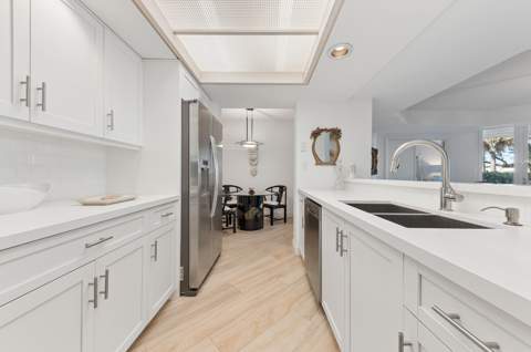 100 SE 5th Avenue #102, Boca Raton FL - photo 9 of 33