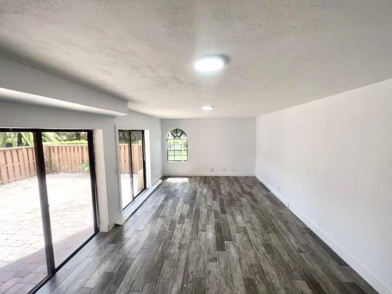 3 bedroom Townhouse at 8104 Severn Drive #B, Boca Rio North, Boca Raton — photo 2
