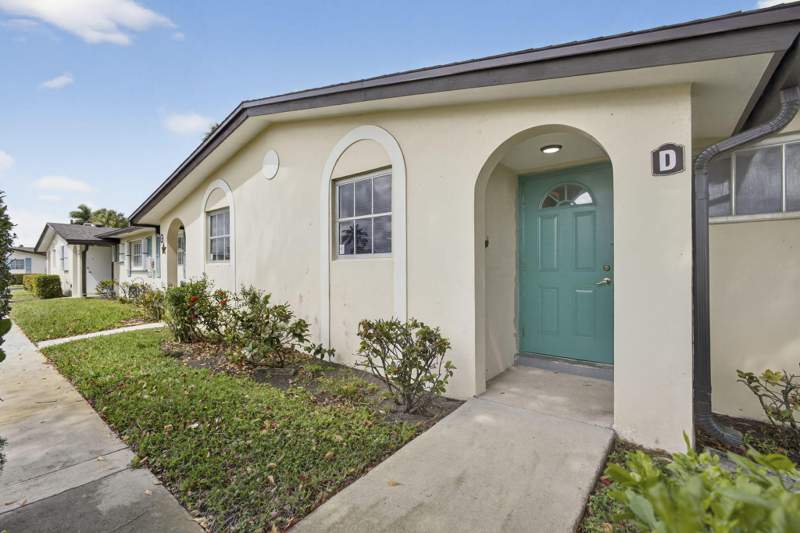 2 bedroom Villa at 2960 Ashley Drive #D, Cresthaven Villas 6 Condo, West Palm Beach — photo 4