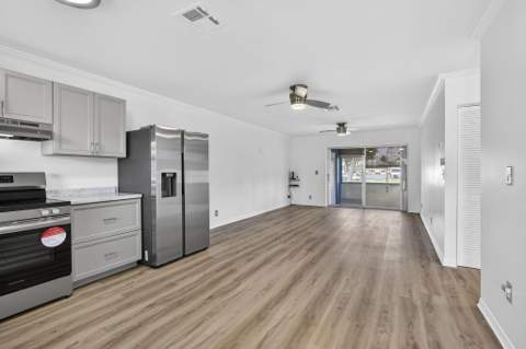 2960 Ashley Drive #D, West Palm Beach FL - photo 6 of 47