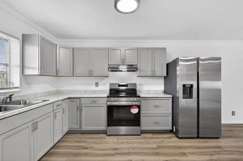 2960 Ashley Drive #D, West Palm Beach FL - photo 10 of 47