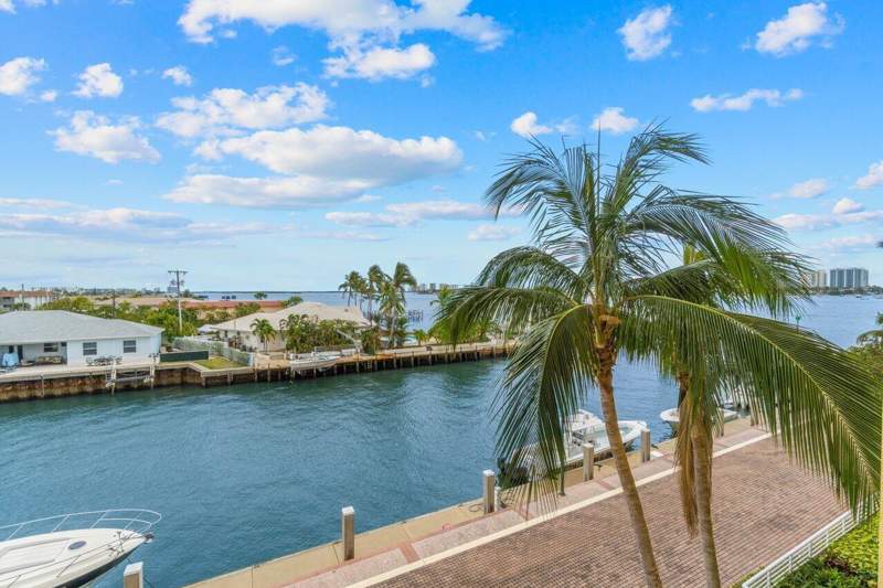 2 bedroom Condominium at 2650 Lake Shore Drive #302, Marina Grande Riviera Beach Condo, Riviera Beach — photo 3