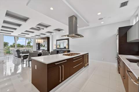2743 NE 1st Street, Pompano Beach FL - photo 11 of 32