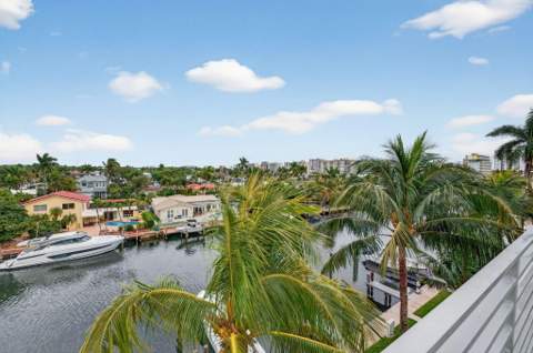 2743 NE 1st Street, Pompano Beach FL - photo 24 of 32