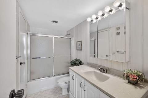 336 Golfview Road #207, North Palm Beach FL - photo 17 of 52