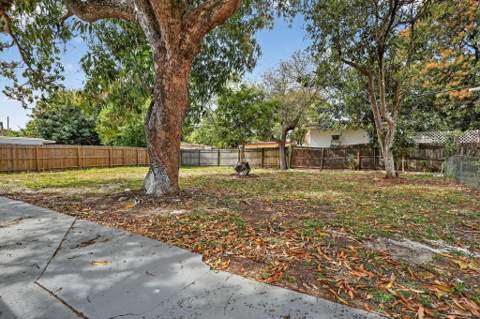 3600 SW 46th Avenue, West Park FL - photo 20 of 24