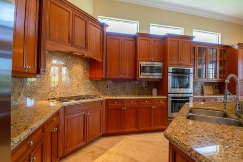 138 SE Via San Marino, Port St. Lucie FL - photo 13 of 47