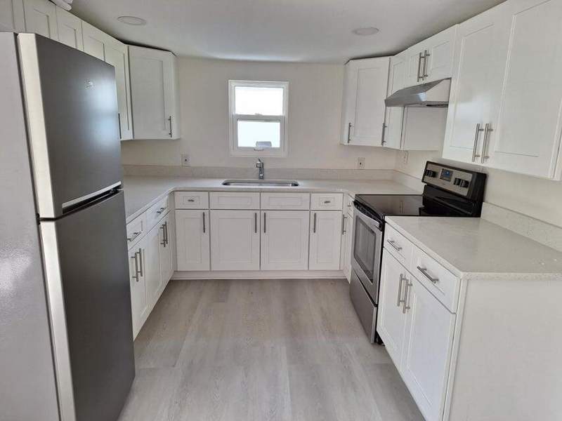 4 bedroom Single Family Residence at 360 Barraclough Street, Replat Of Palm Gardens, Fort Pierce — photo 4
