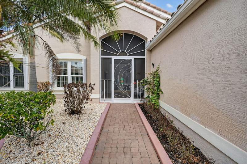 3 bedroom Single Family Residence at 504 NW Serene Meadow Way, Cascades At St Lucie West Phase 4, Port St. Lucie — photo 2