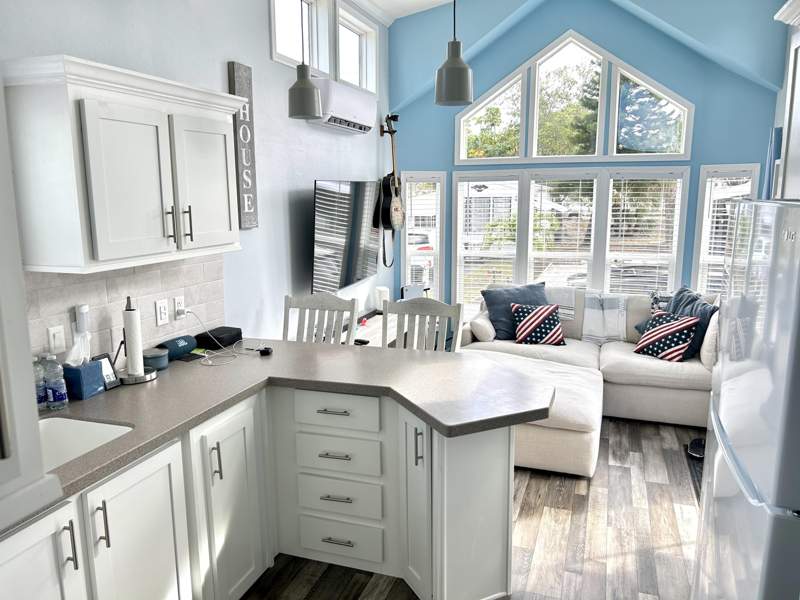 2 bedroom Manufactured Home at 875 NE 48 Th Street #Lot 393, Highland Park Rv, Pompano Beach — photo 2