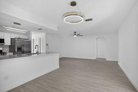 129 Bilbao Street, Royal Palm Beach FL - photo 15 of 30