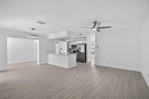129 Bilbao Street, Royal Palm Beach FL - photo 16 of 30