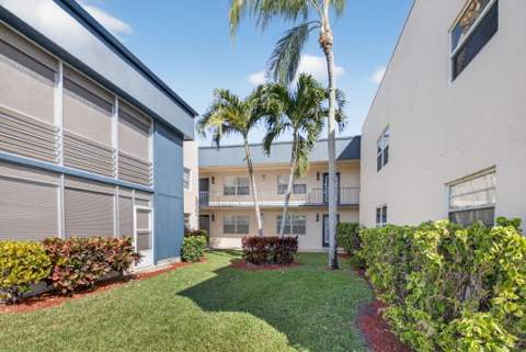 173 Flanders D, Delray Beach FL - photo 6 of 93