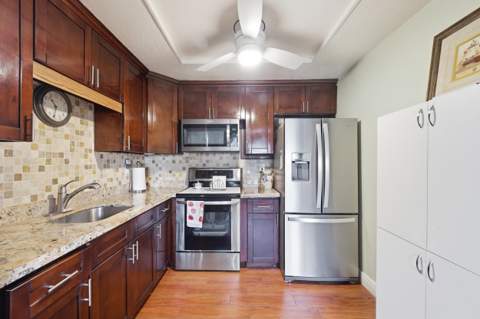 888 Flanders, Delray Beach FL - photo 6 of 59