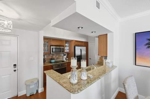 975 NW Flagler Avenue #302, Stuart FL - photo 15 of 50