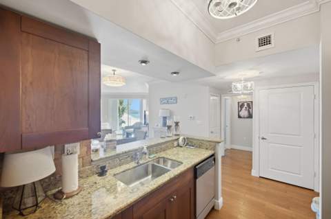 975 NW Flagler Avenue #302, Stuart FL - photo 16 of 50
