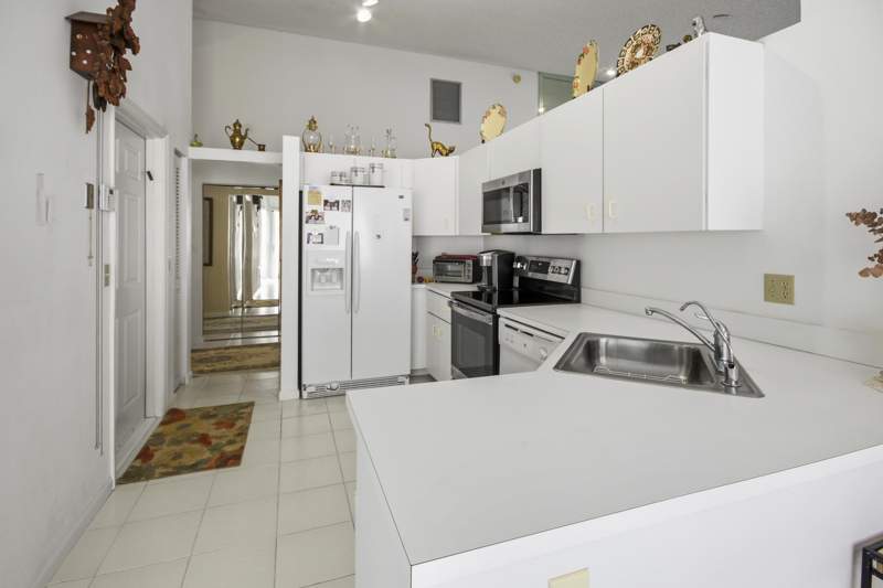 2 bedroom Single Family Residence at 7660 Kings Ride, Mnr Forest 2, Boynton Beach — photo 5