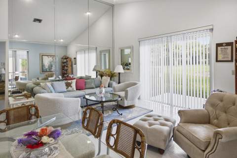7660 Kings Ride, Boynton Beach FL - photo 8 of 36