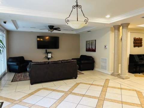 533 NE 3rd Avenue #204, Fort Lauderdale FL - photo 7 of 23