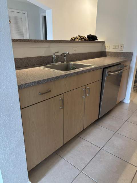 533 NE 3rd Avenue #204, Fort Lauderdale FL - photo 12 of 23