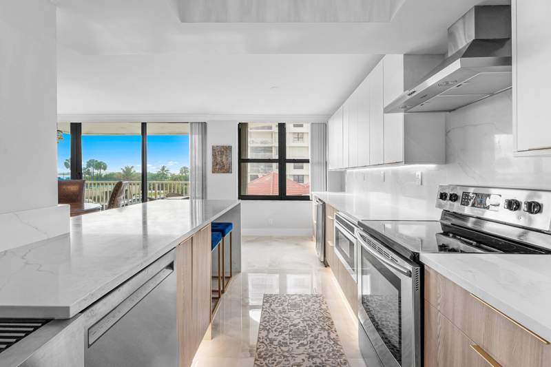 2 bedroom Condominium at 5480 N Ocean Drive #A1c, Dunes Towers Condo, Singer Island — photo 5
