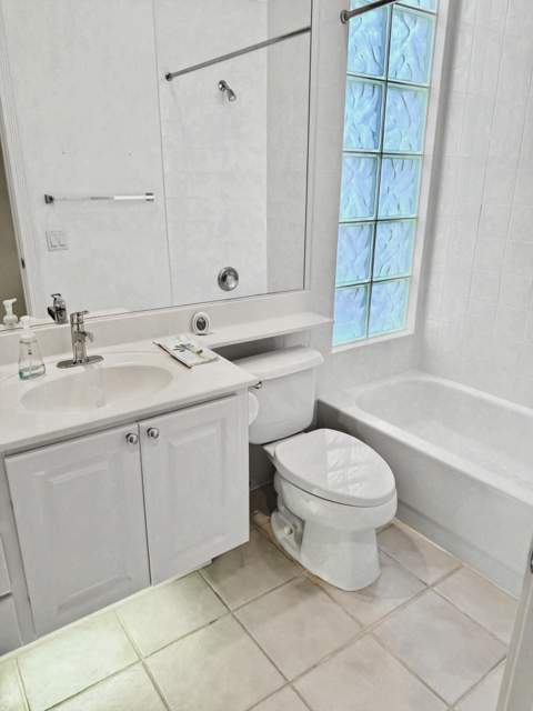 7800 Quida Drive, West Palm Beach FL - photo 14 of 54