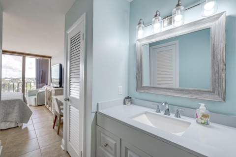 225 Beach Road #503, Tequesta FL - photo 14 of 43