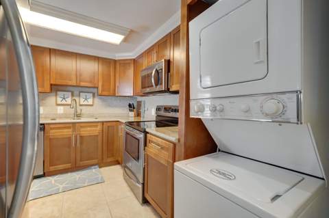 225 Beach Road #503, Tequesta FL - photo 17 of 43