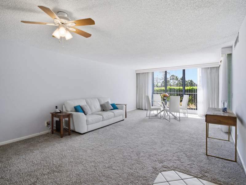 2 bedroom Condominium at 5390 Woodland Lakes Drive #104, Woodland Lakes, Palm Beach Gardens — photo 5