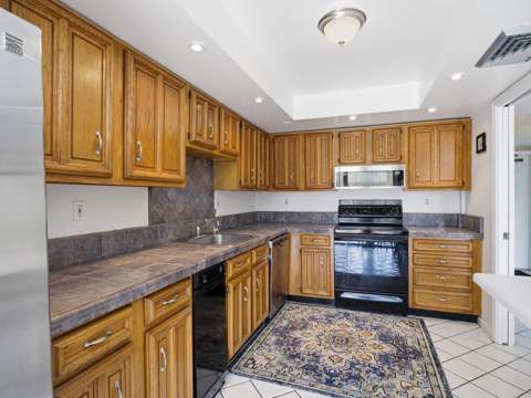 5390 Woodland Lakes Drive #104, Palm Beach Gardens FL - photo 11 of 29
