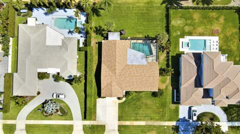 856 Country Club Drive, North Palm Beach FL - photo 6 of 36