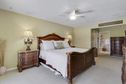 856 Country Club Drive, North Palm Beach FL - photo 9 of 36