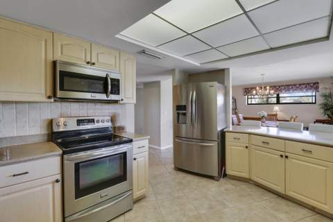 856 Country Club Drive, North Palm Beach FL - photo 21 of 36