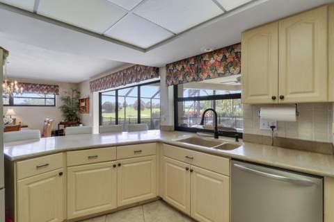 856 Country Club Drive, North Palm Beach FL - photo 23 of 36