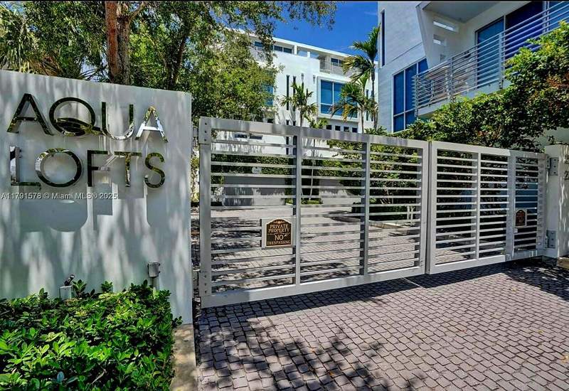3 bedroom Townhouse at 2743 NE 1st Street, Harbor Village Sec, Pompano Beach — photo 3