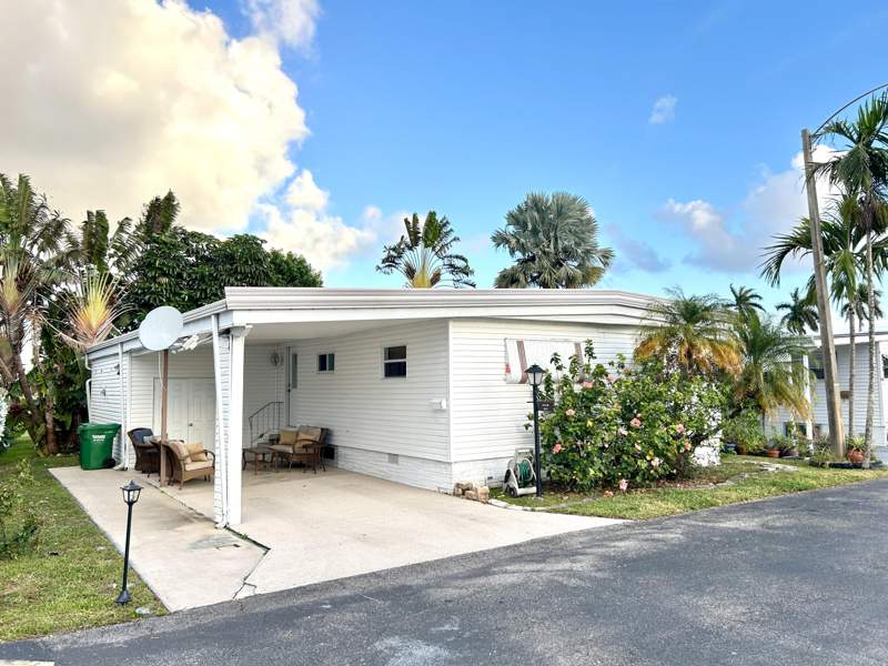 2 bedroom Mobile Home at 1541 S 32nd Avenue, Title # 3657116 - 3657117 and In # 41725 - 41725B, Hollywood — photo 3